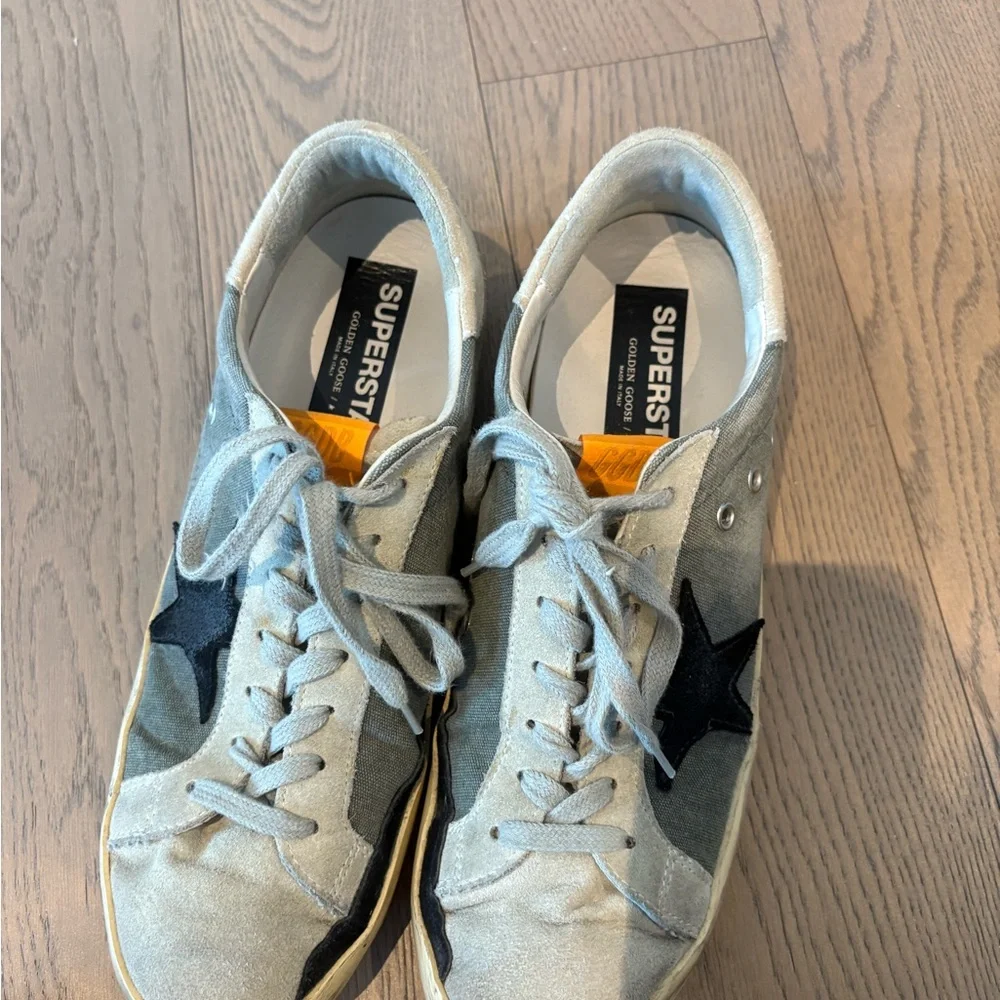 Golden Goose Gray and Black Star Sneakers - Picture 4 of 7